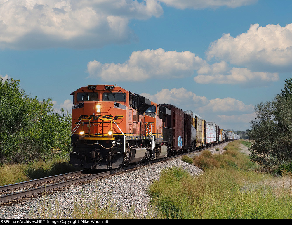 BNSF 8457